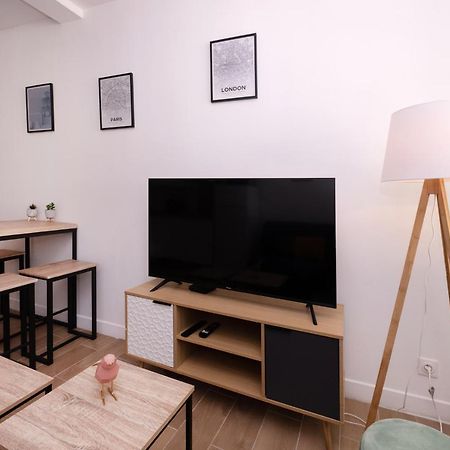 Le Nostradamus - Magnifique Appartement Cours Principal Plein Centre Avec Parking Salon-de-Provence Exterior photo