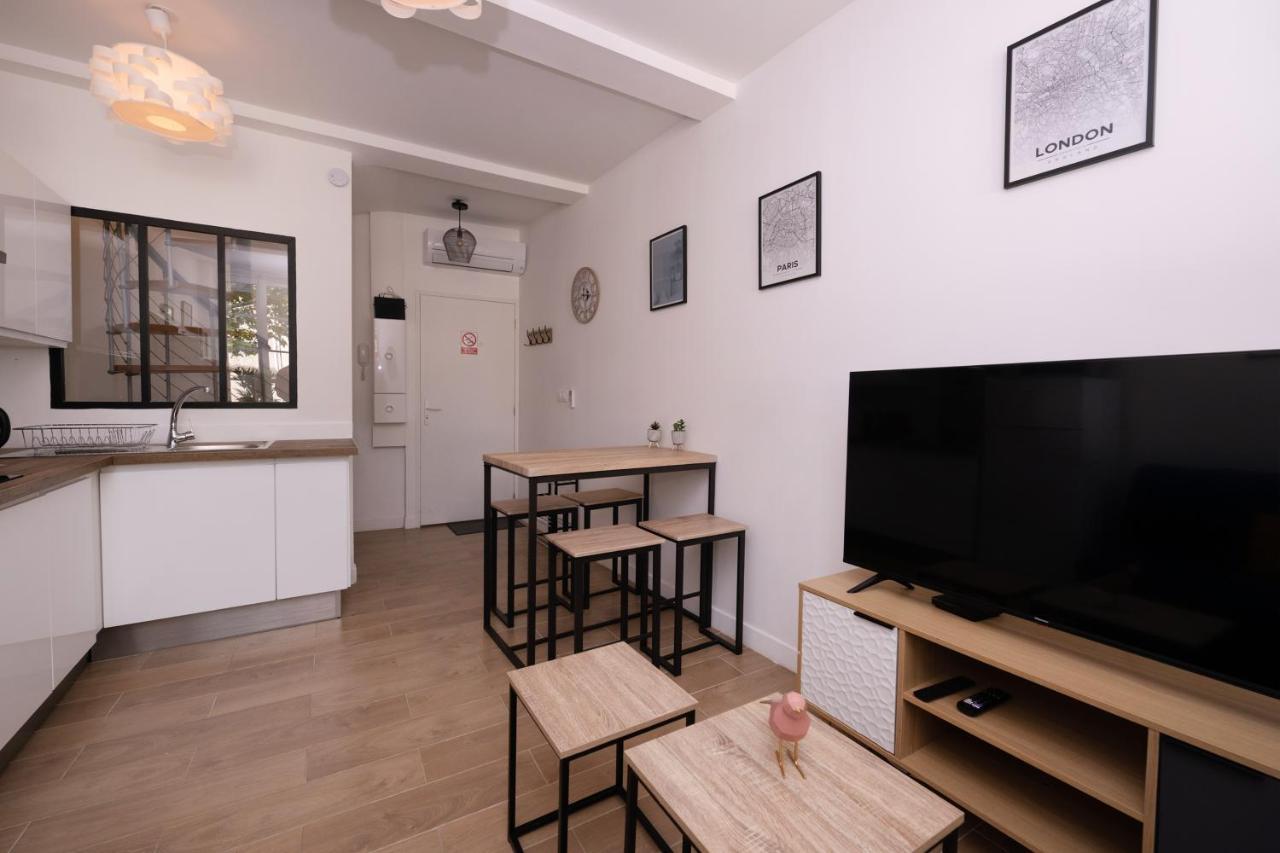 Le Nostradamus - Magnifique Appartement Cours Principal Plein Centre Avec Parking Salon-de-Provence Exterior photo